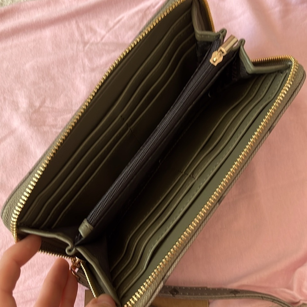 Brand New Steve Madden Olive Green Large Emmy Zip Around Wristlet Wallet - Picture 10 of 14